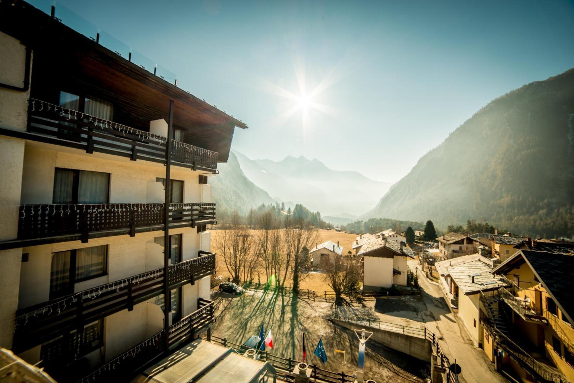 Hg Hotel Italia Brusson Dış mekan fotoğraf